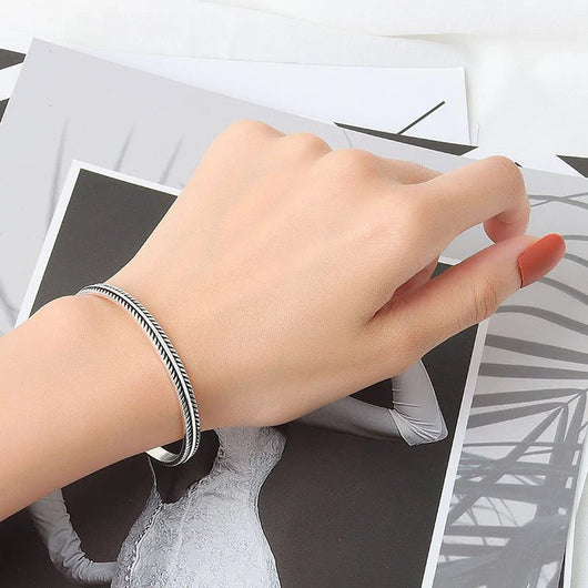 925 Sterling Silver Vintage Feather Charm Bracelet - Unisex Fashion Jewelry - Dahab'sCO